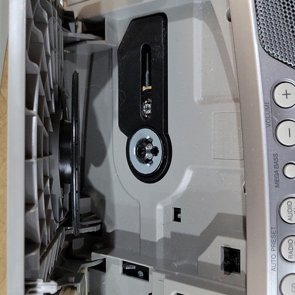 Vintage Sony Boombox Cassette/CD player Mega Bass - Picture 6 of 9